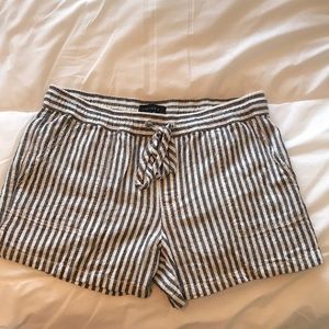 Sanctuary Pinstriped Pocketed Linen Shorts, Sz M